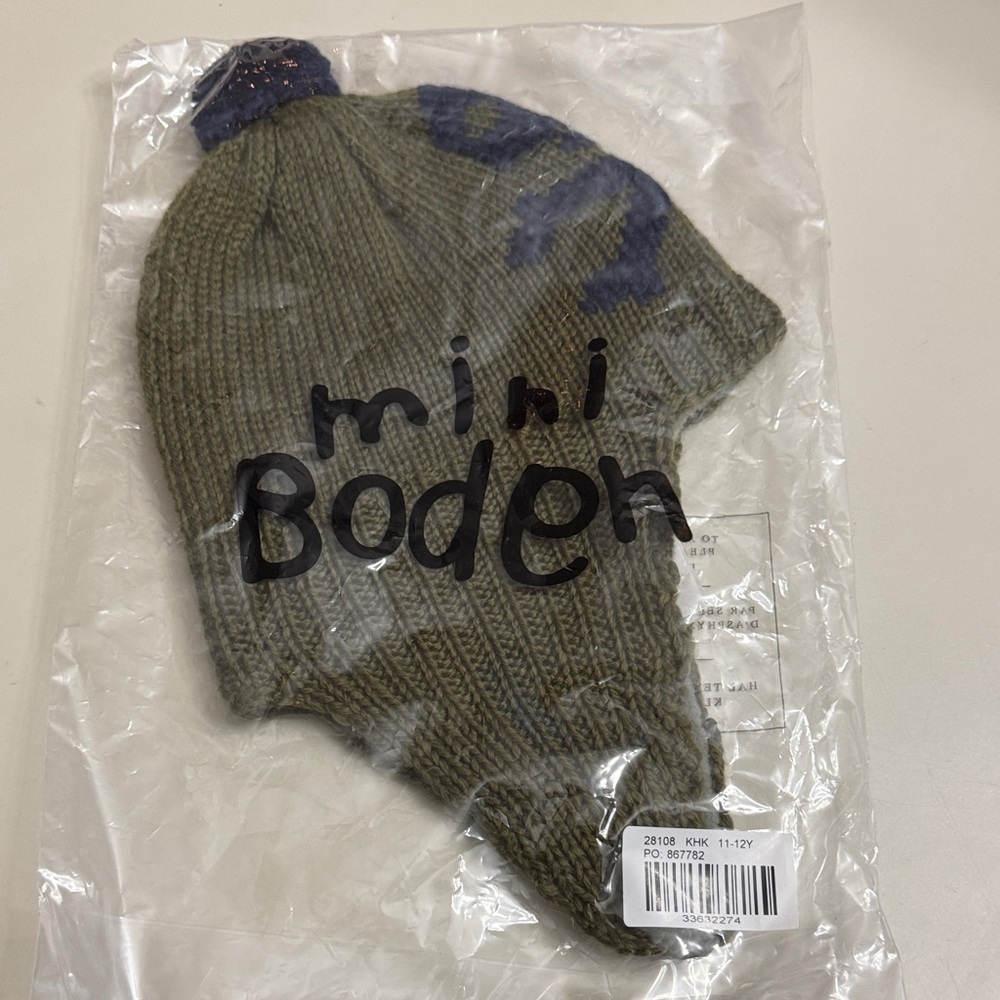Mini Boden Green Knit Kids Hat Skulls New in bag 11-12Y